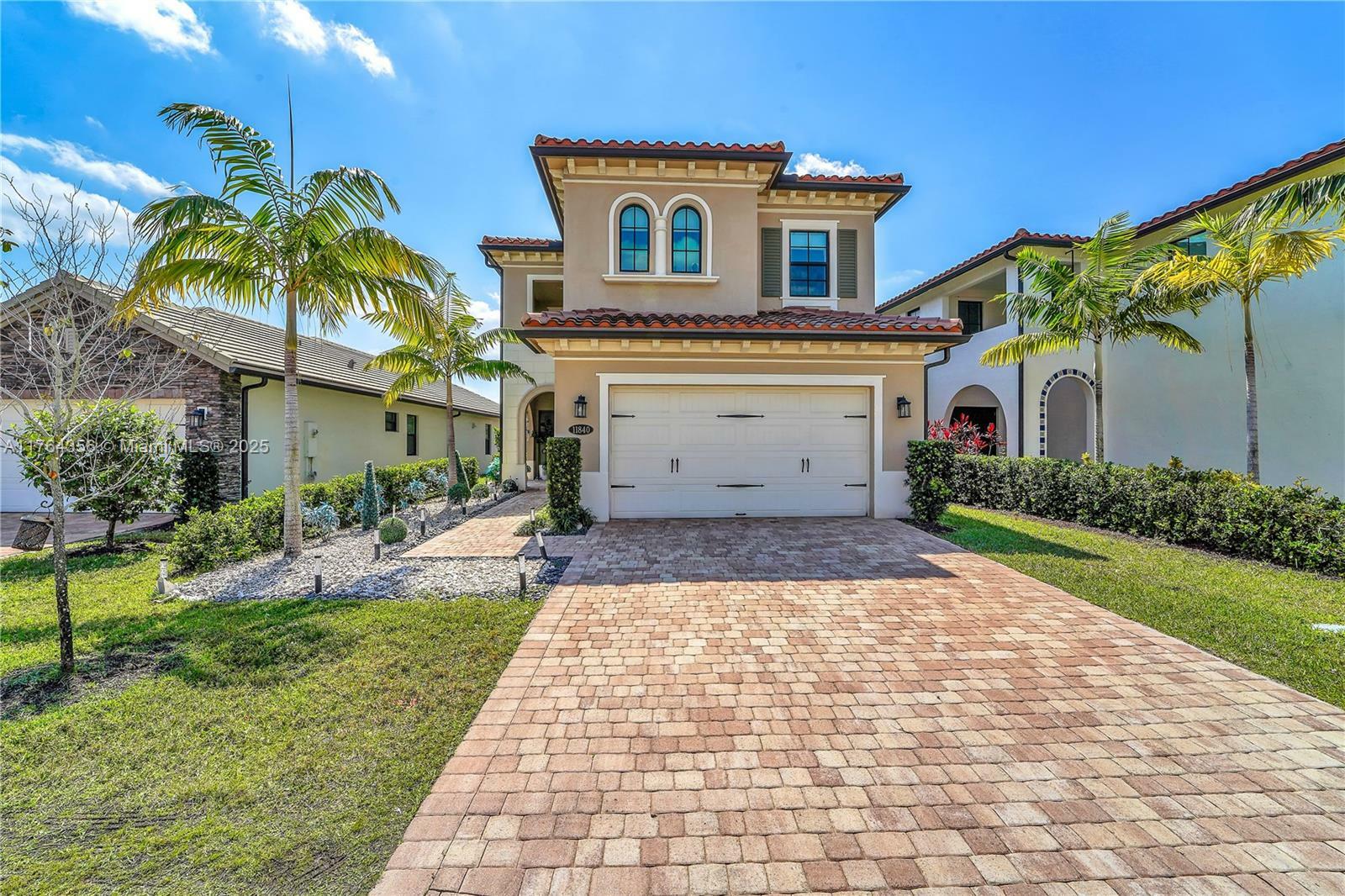 Property Photo: 11840 SW 13th Ct FL 33025