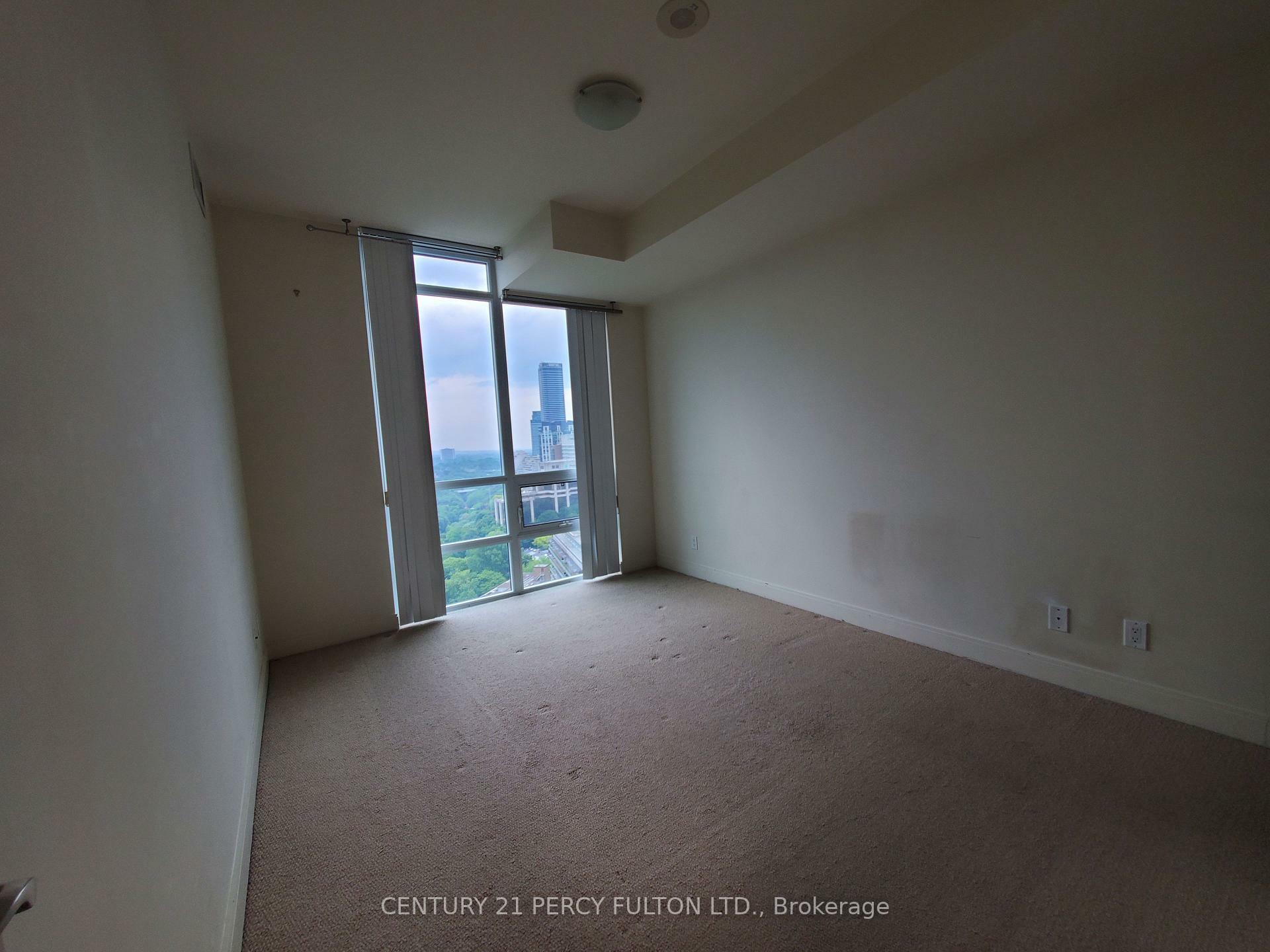 Property Photo: 825 Church Street 2606 ON M4W 3Z4