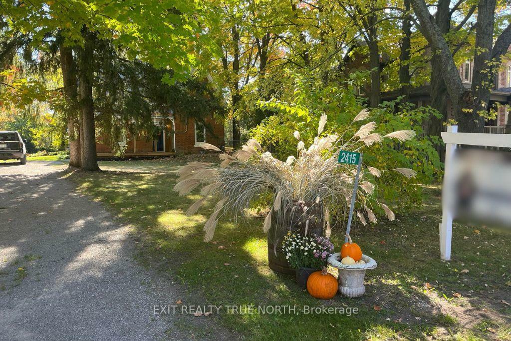 Photo de la propriété: 2415 Ronald Road ON L9X 2C3