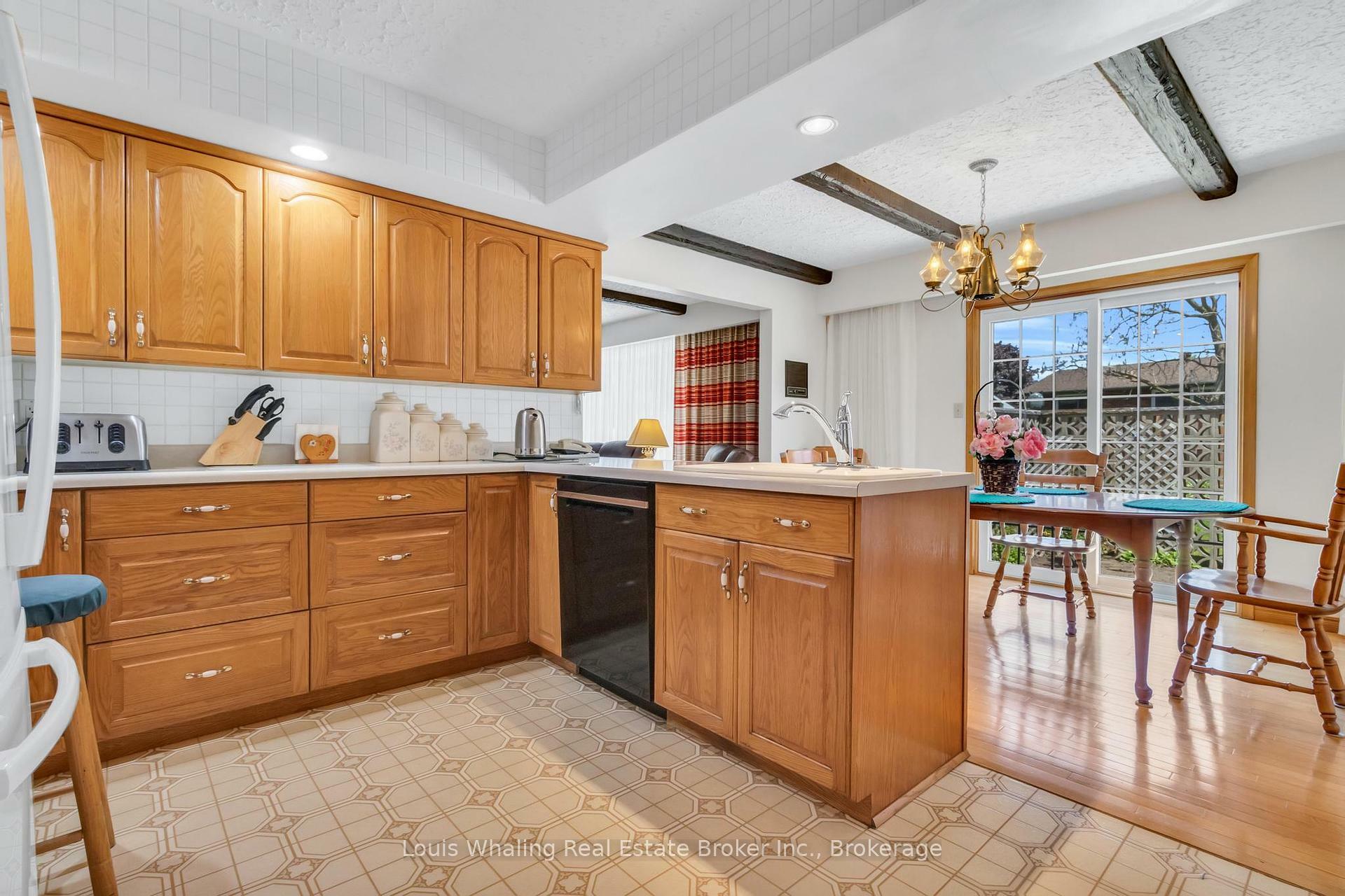Property Photo: 241 4th Avenue ON N4N 2B6