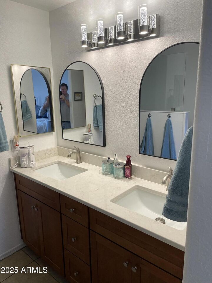 Property Photo:  7401 W Arrowhead Clubhouse Drive 1015  AZ 85308 