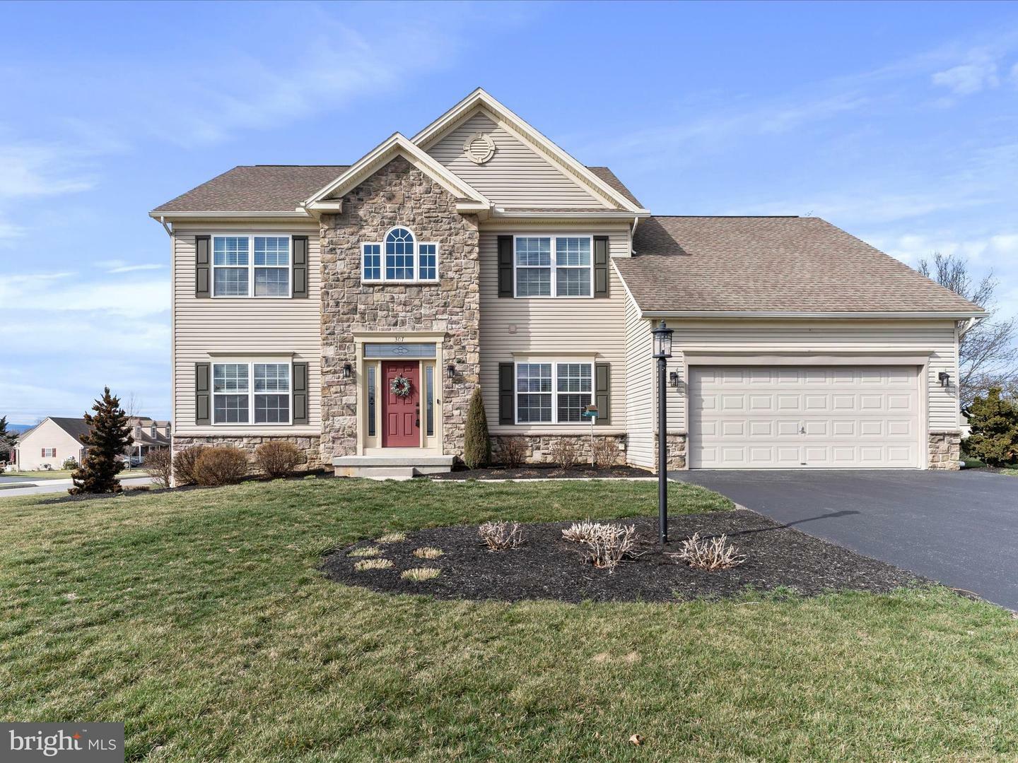 Property Photo: 307 Forgedale Drive PA 17015