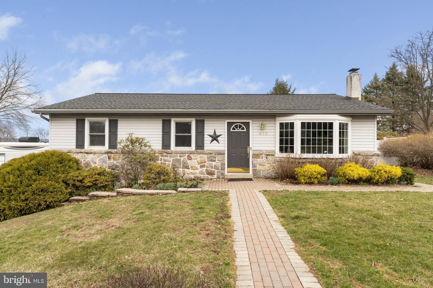 Property Photo: 411 E 5th Street PA 19508