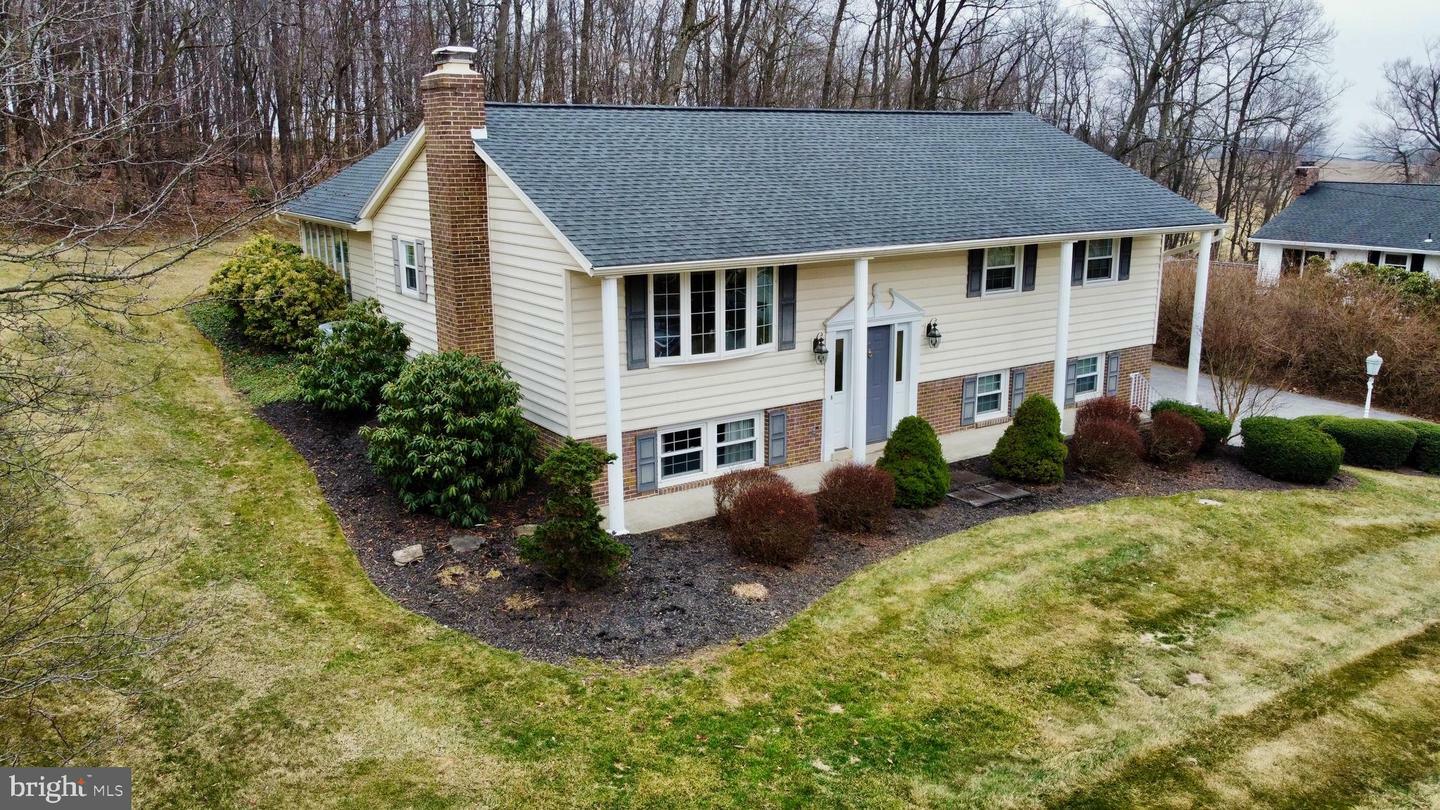 108 Thomas Avenue  Dallastown PA 17313 photo