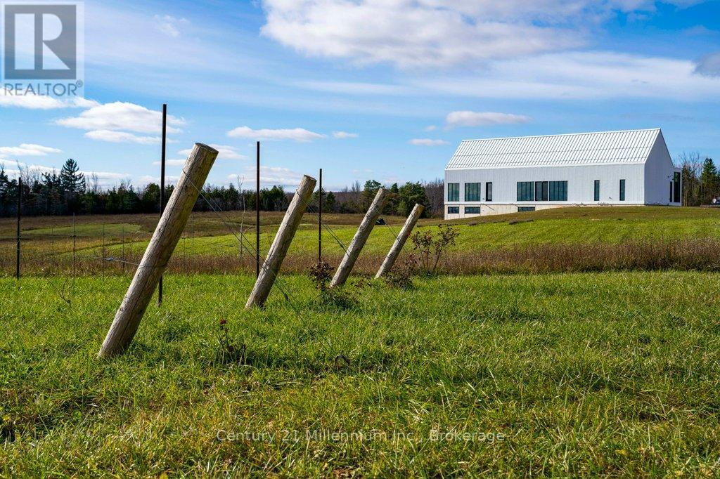 Property Photo:  138406 Grey Road 112  ON N4L 1W5 