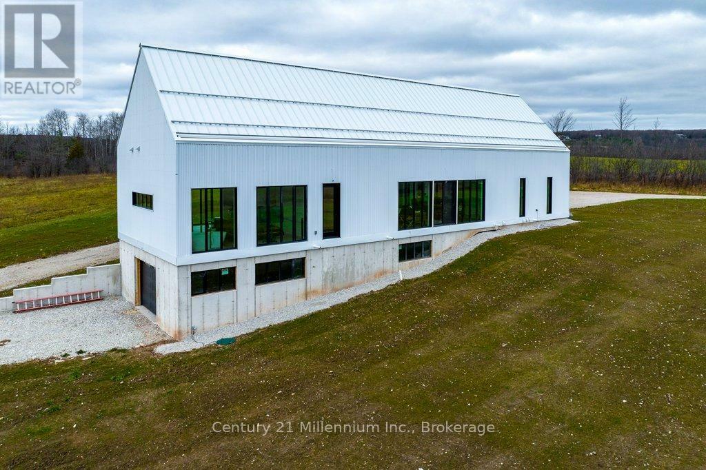 Photo de la propriété:  138406 Grey Road 112 Road  ON N4L 1W5 