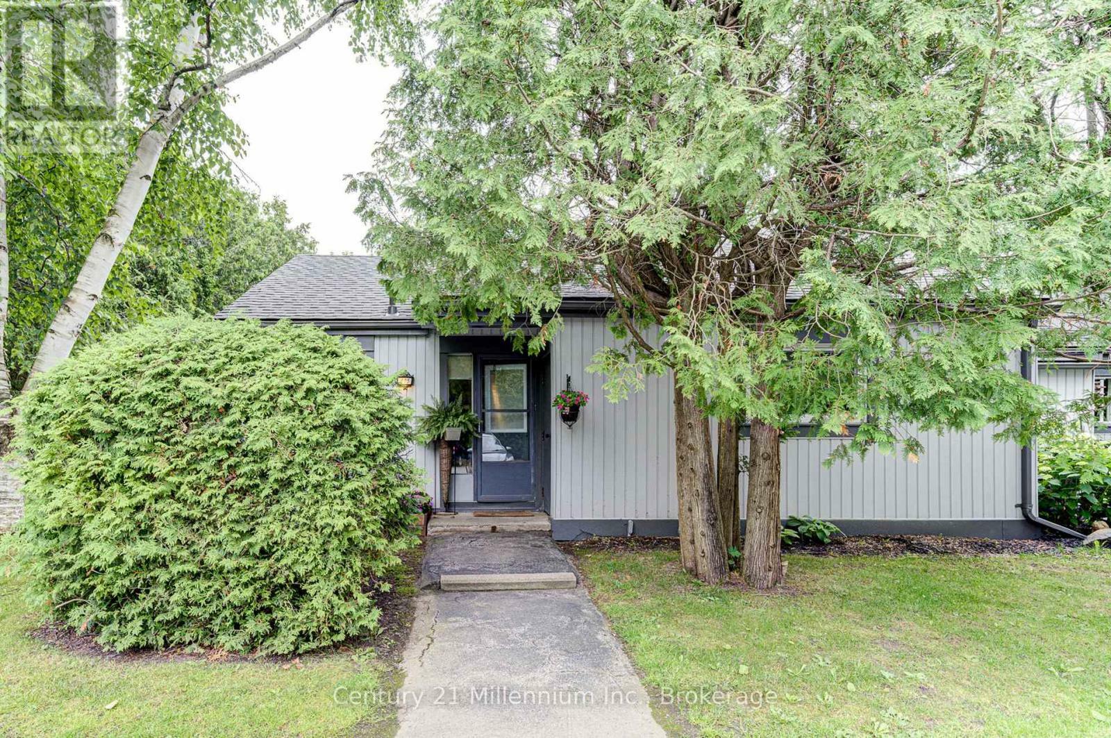 Property Photo:  12 Dawson Drive 405  ON L9Y 5B4 