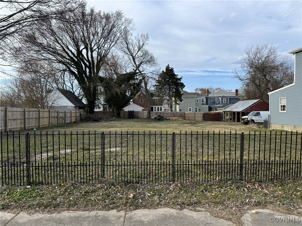 Property Photo: 1163 W Wythe Street VA 23803