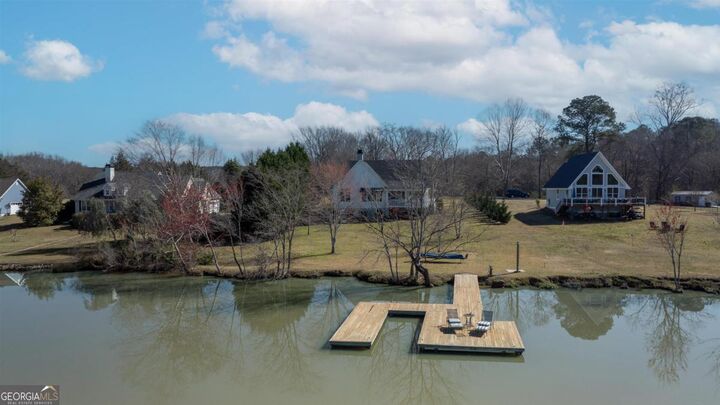 Property Photo: 1041 Shoreline Drive GA 30650