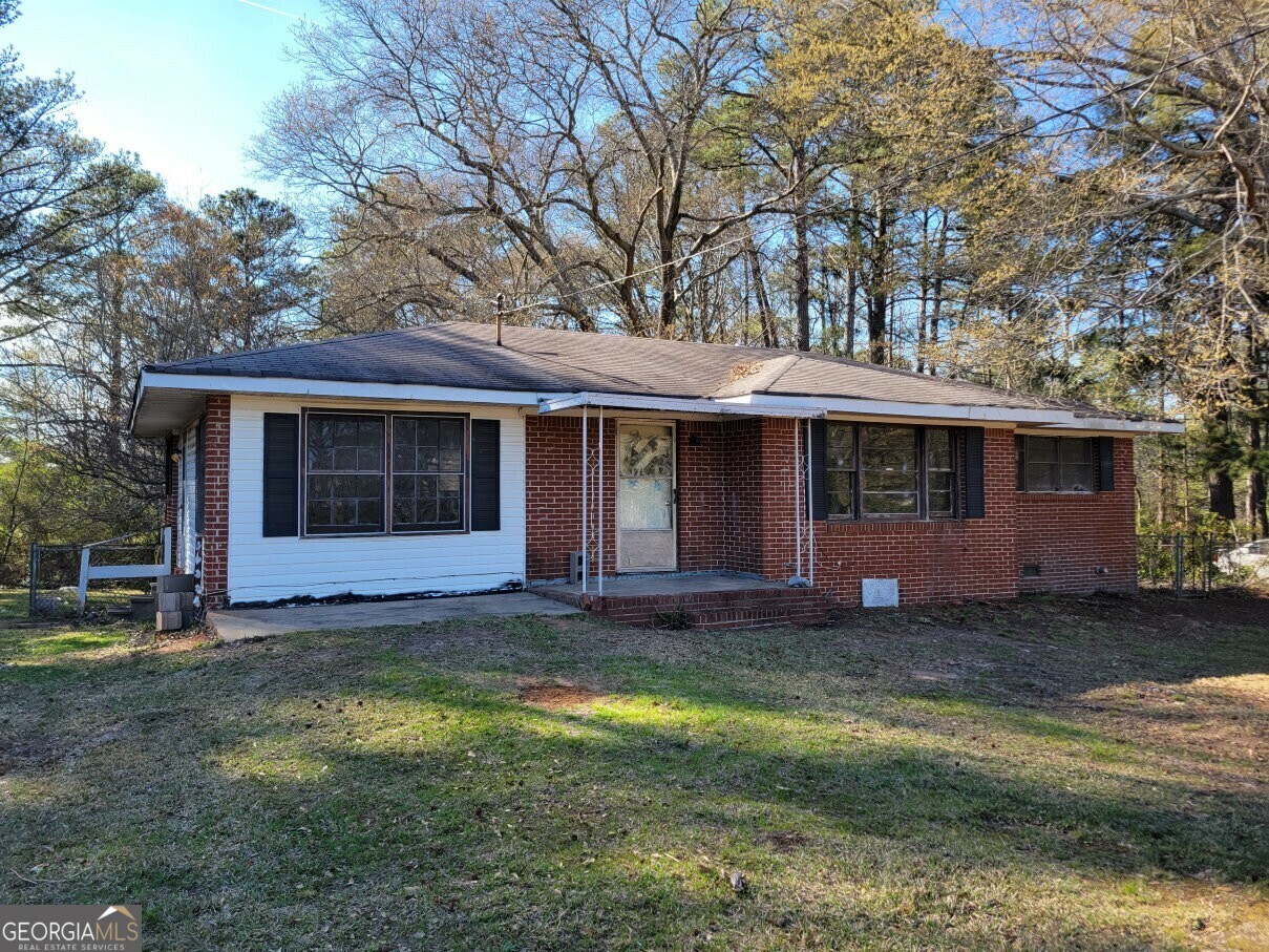 Property Photo: 121 McGiboney Road GA 30016