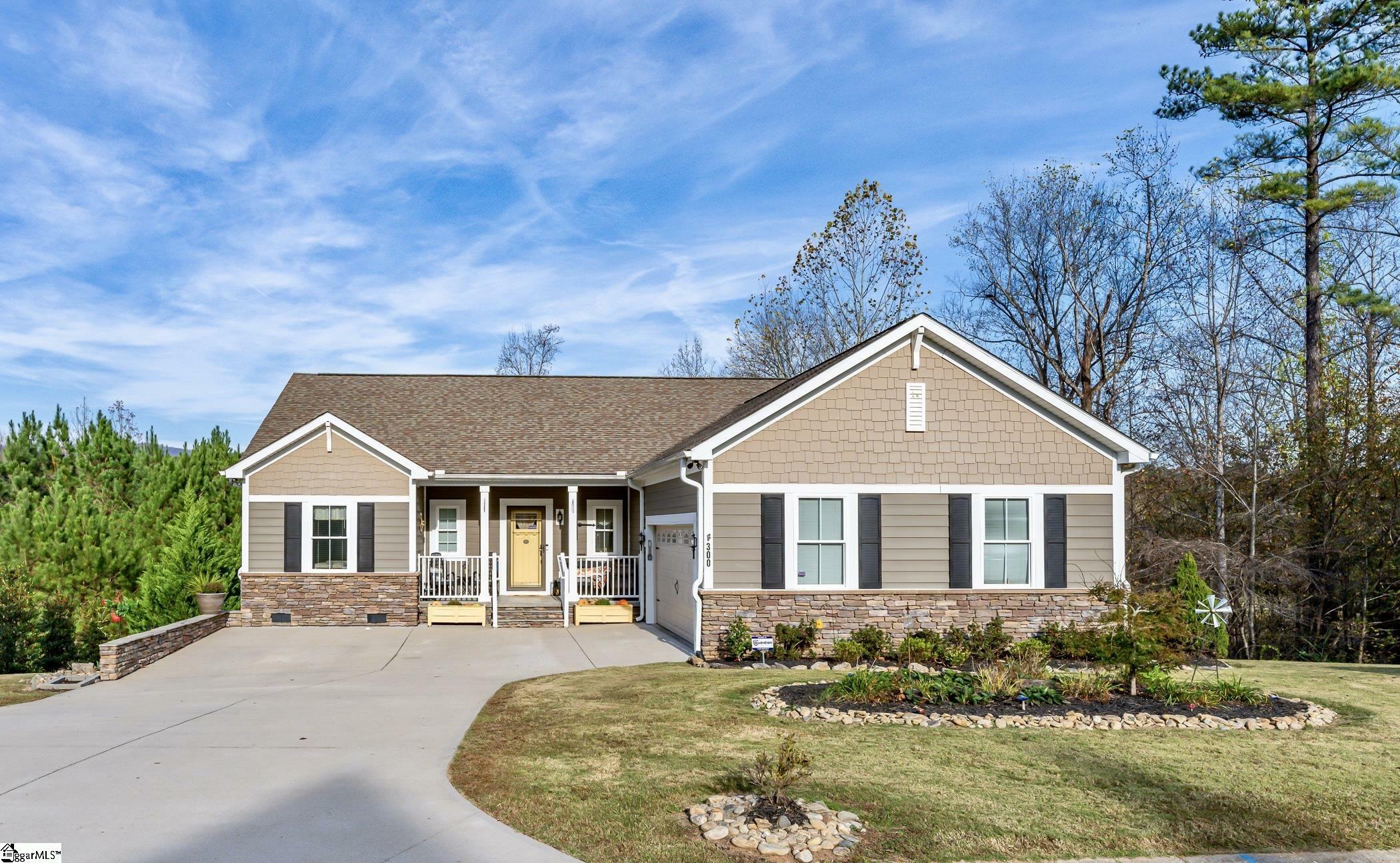 Property Photo: 300 Wedge Way SC 29690