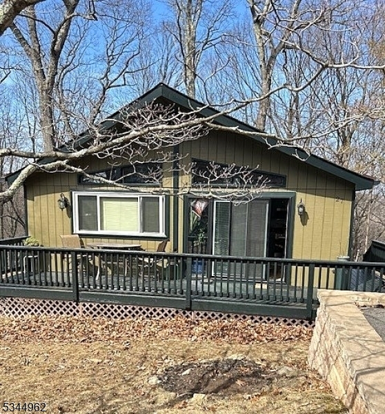 Property Photo: 27 Mark Dr NJ 08829