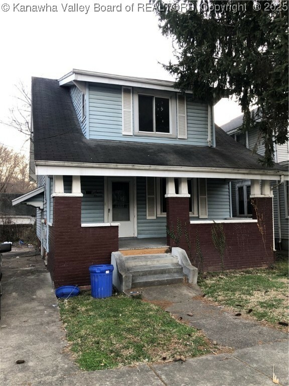 711 Hall Street  Charleston WV 25312 photo