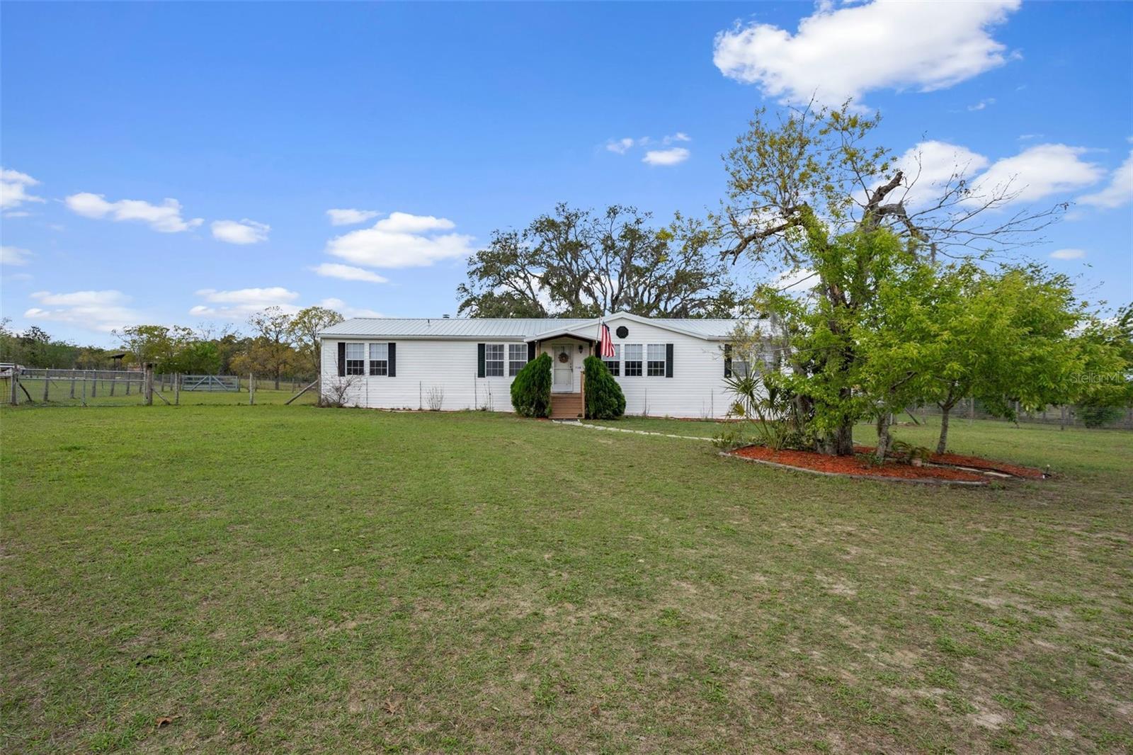 Property Photo: 7149 La Dora Drive FL 34602
