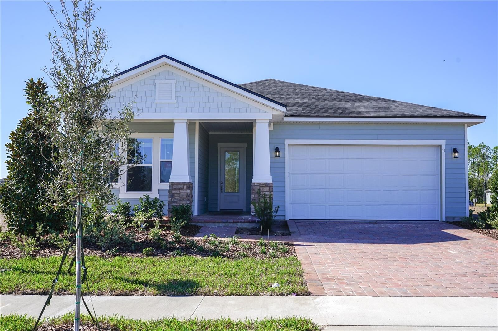 Property Photo: 12 Falmouth Drive FL 32137