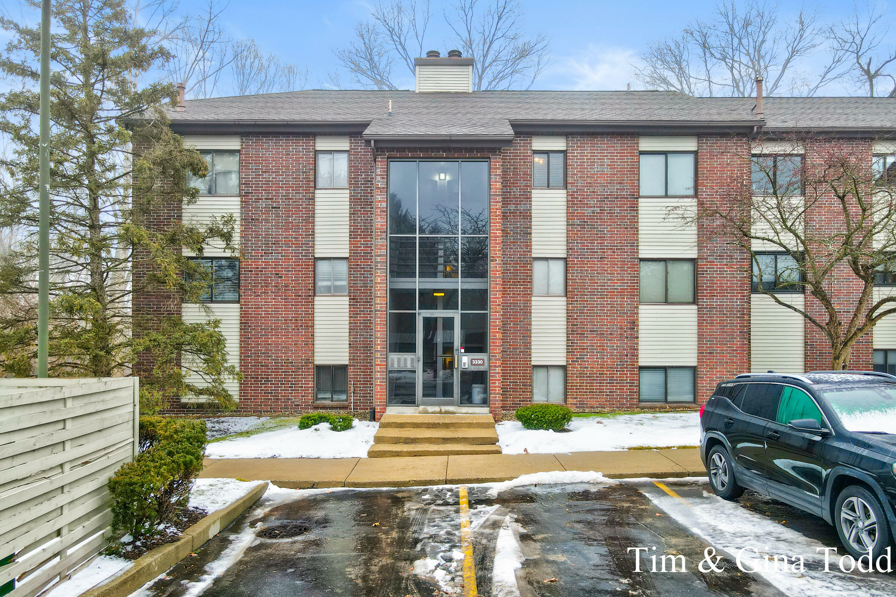 3330 Devonwood Hills NE  Grand Rapids MI 49525 photo
