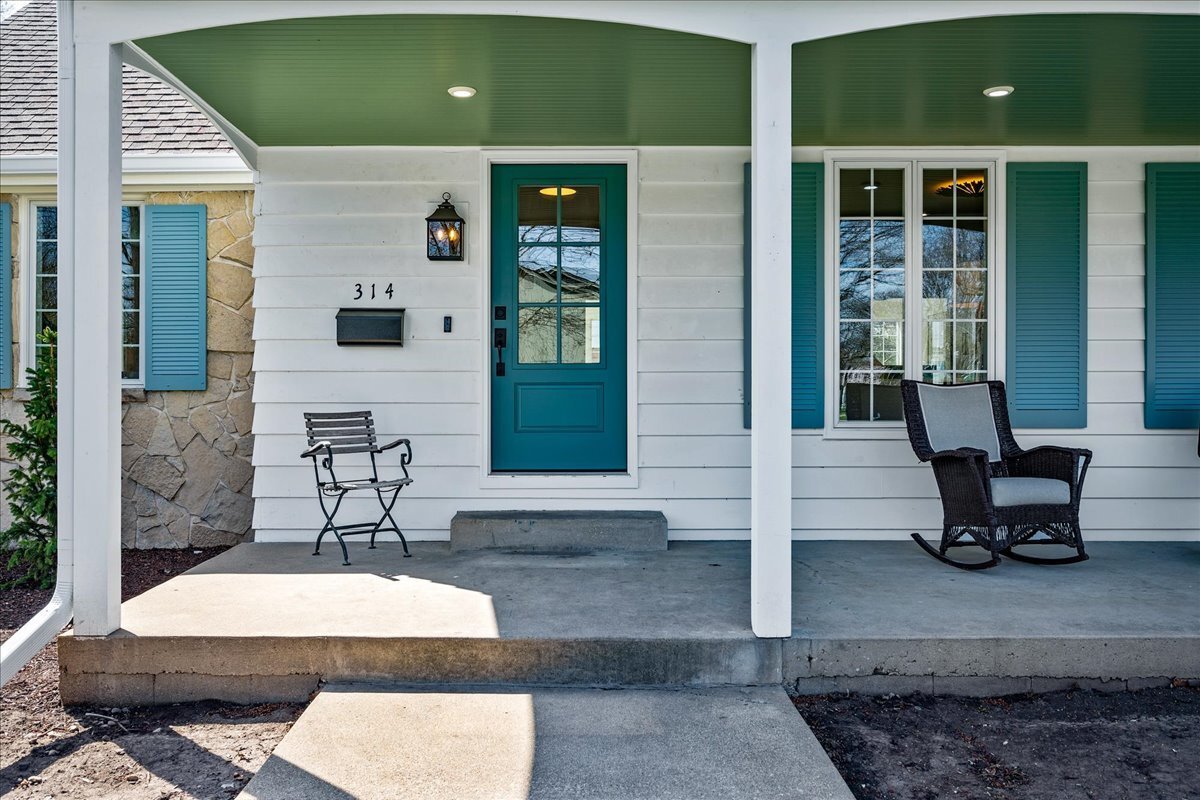 Property Photo: 314 Davis Avenue IL 61701