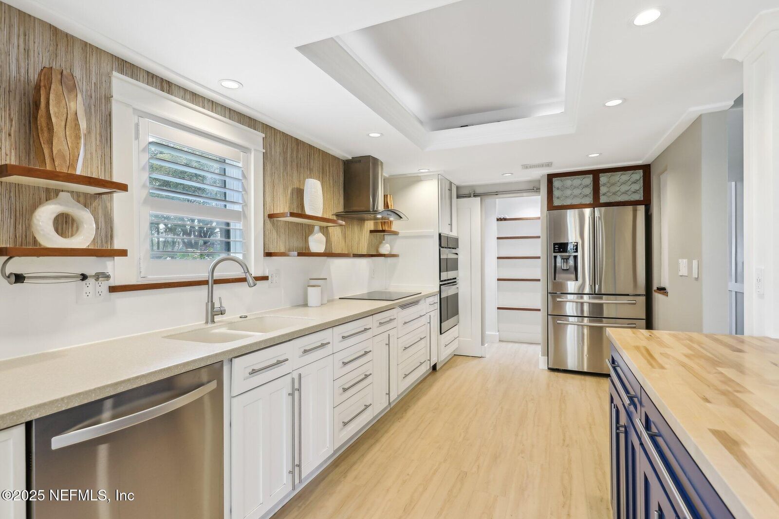 Property Photo: 10109 Leisure Lane S 5 FL 32256