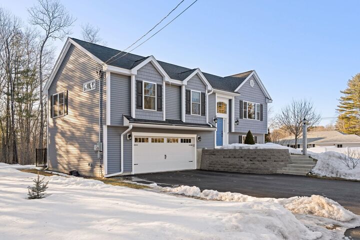 Property Photo:  4 Theresa Avenue  NH 03079-3961 