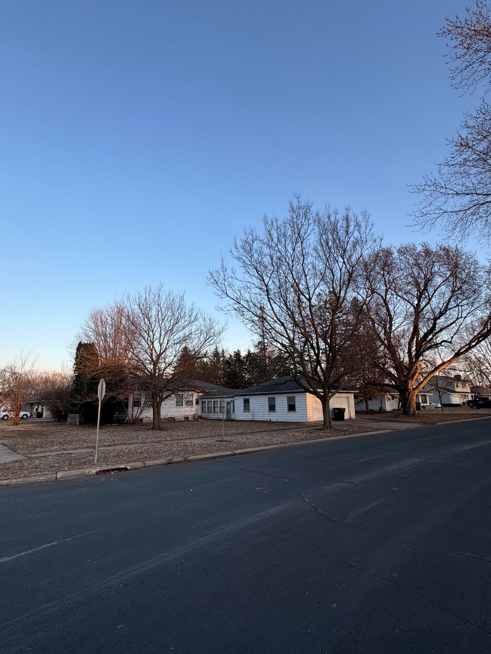 210 Shakopee Avenue E  Shakopee MN 55379 photo