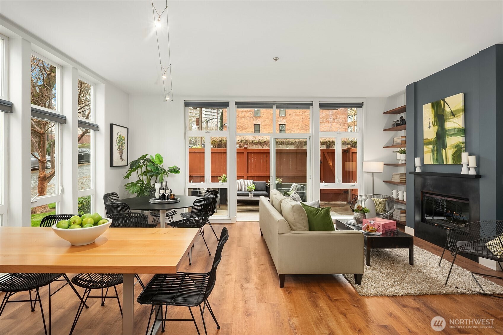 Property Photo: 303 E Pike Street 309 WA 98122