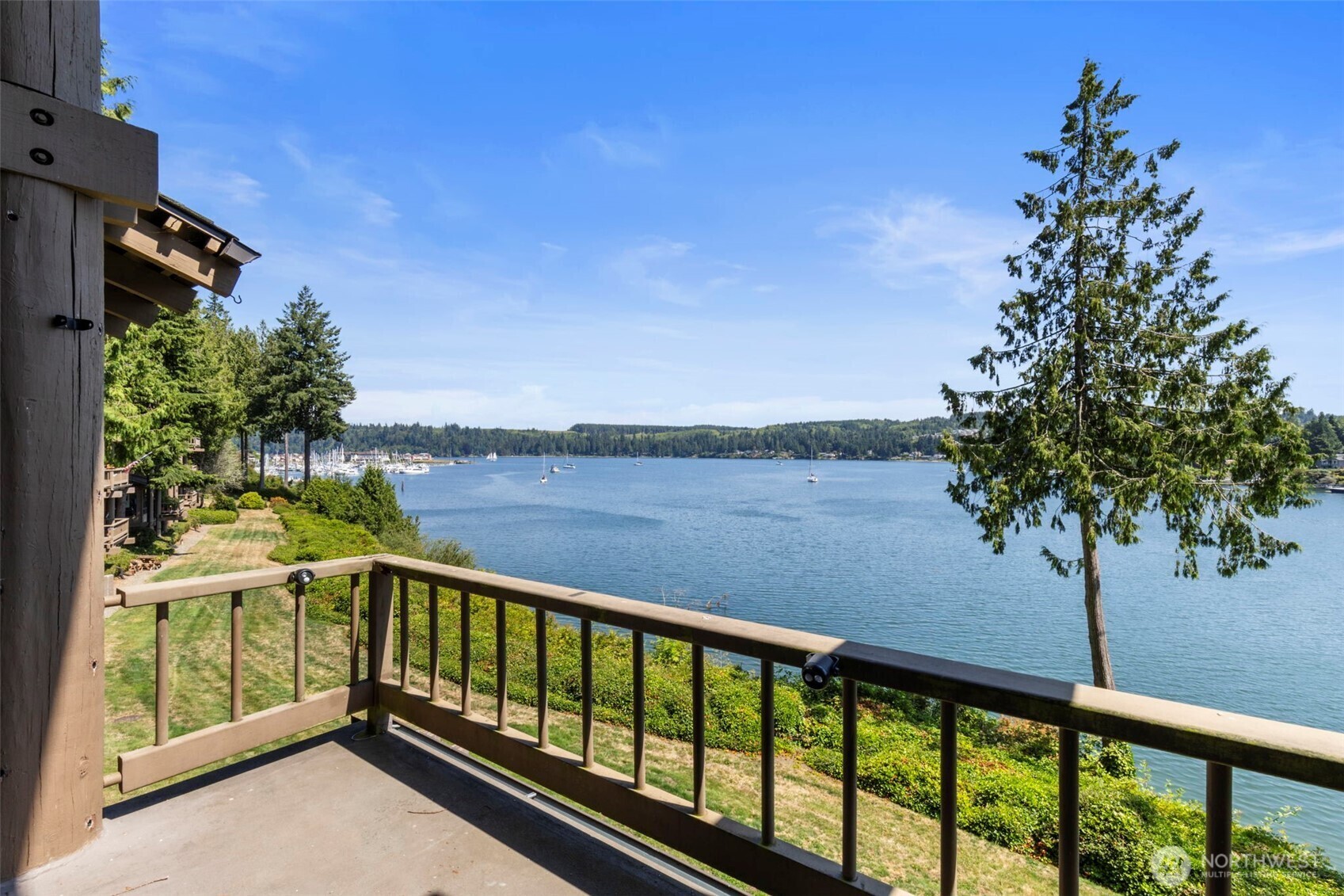 Property Photo: 211 North Bay Lane 4 WA 98365
