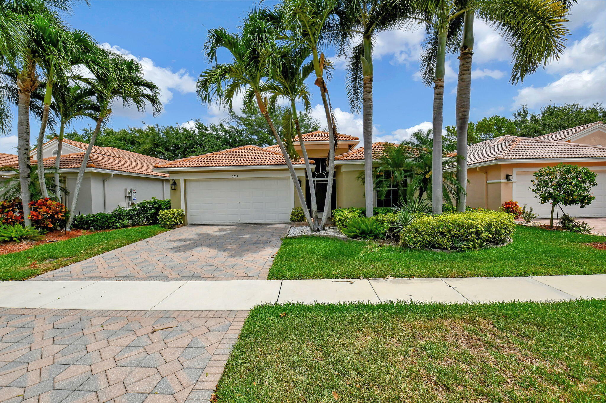 Property Photo:  5233 Palazzo Place  FL 33437 