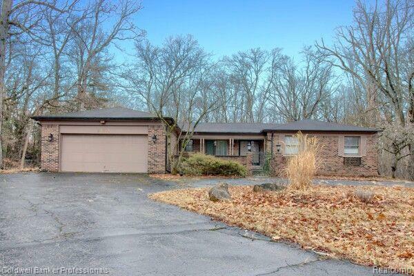 28645 Oakcrest Court  Farmington Hills MI 48334 photo