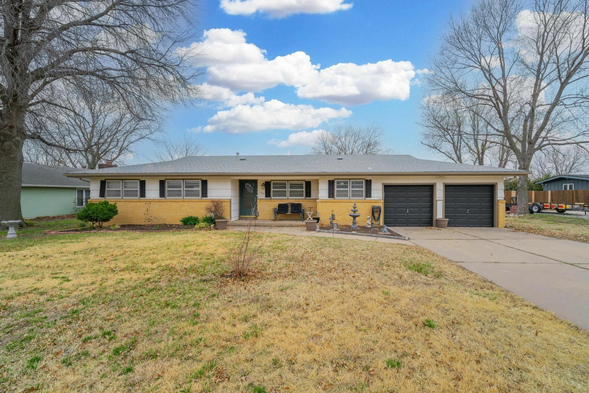 Property Photo:  125 S Westview Rd  KS 67002 
