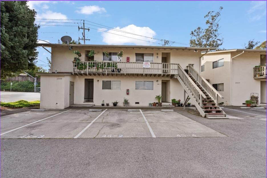 Property Photo:  2945 Capitola Road  CA 95062 