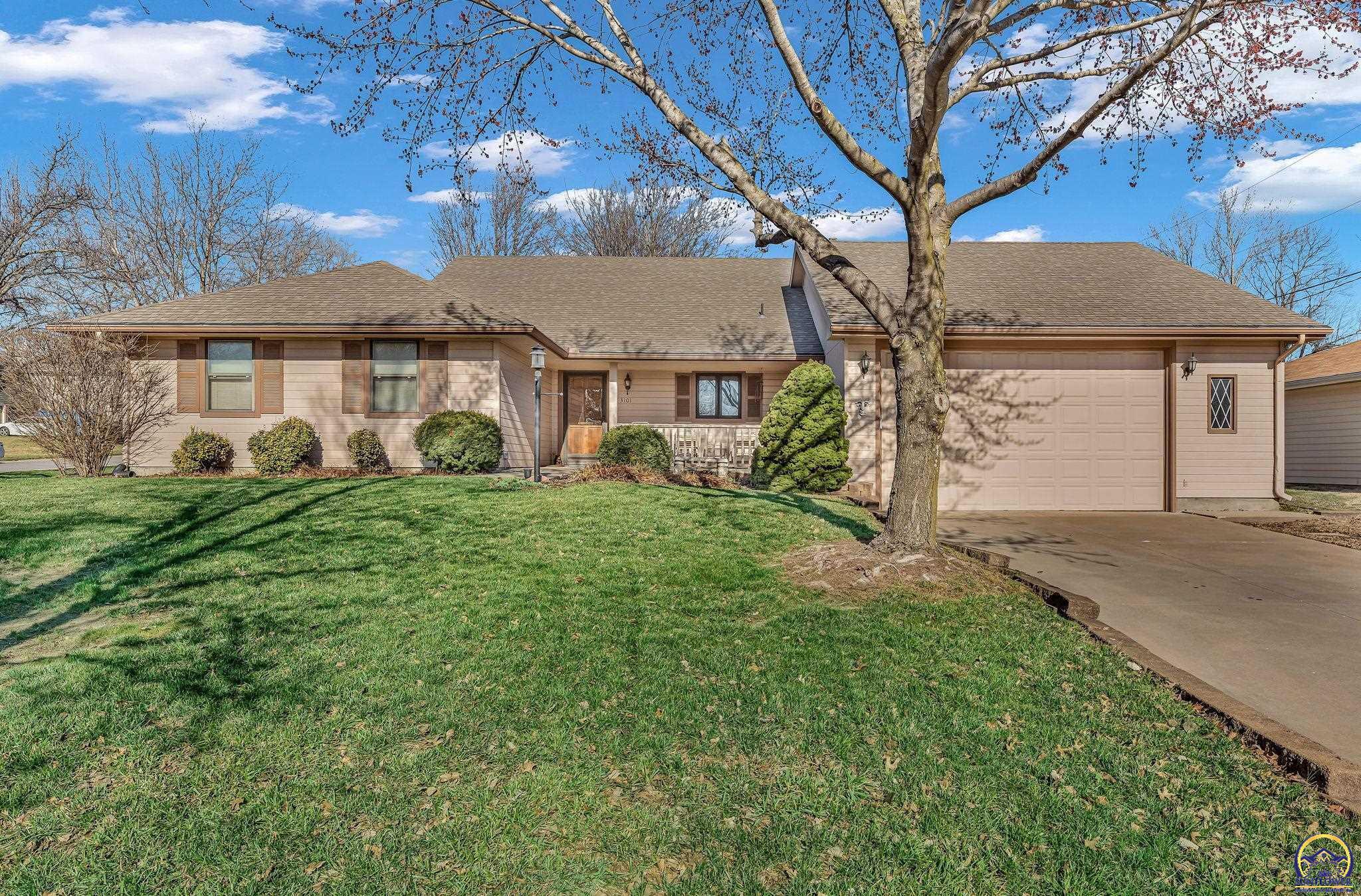 Property Photo: 3101 SW Gisbourne Ln KS 66614