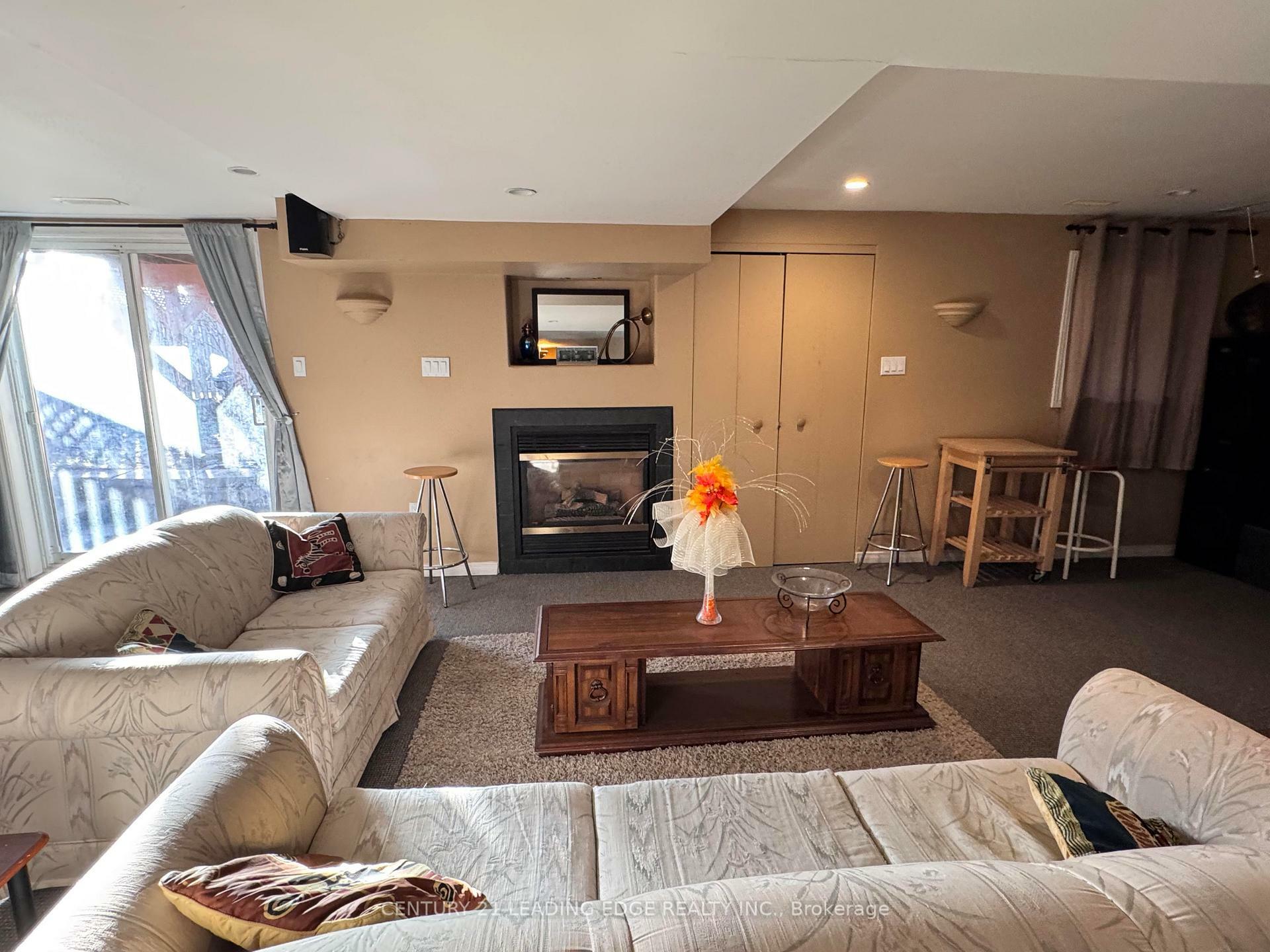 Photo de la propriété: 1385 Daniel Creek Road Bsmt ON L5V 1V3