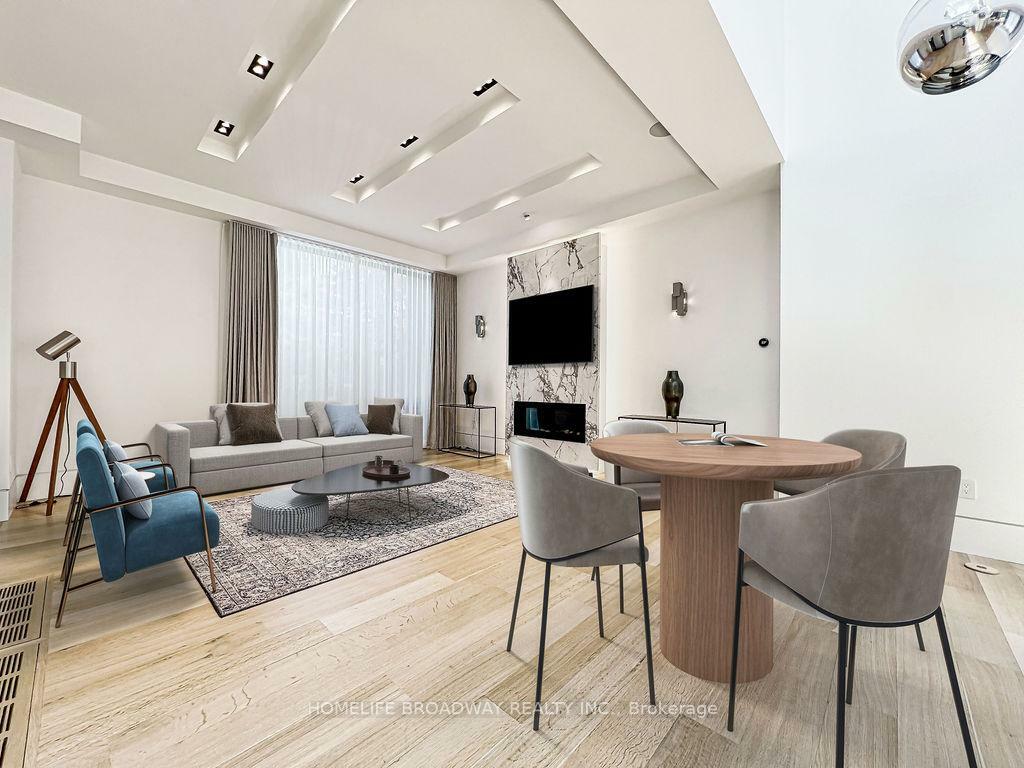 Property Photo: 8 Tarlton Road ON M5P 2M4