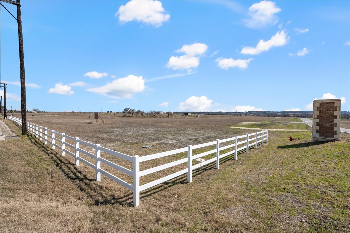 Property Photo: 2558 E Fm 487 TX 76537