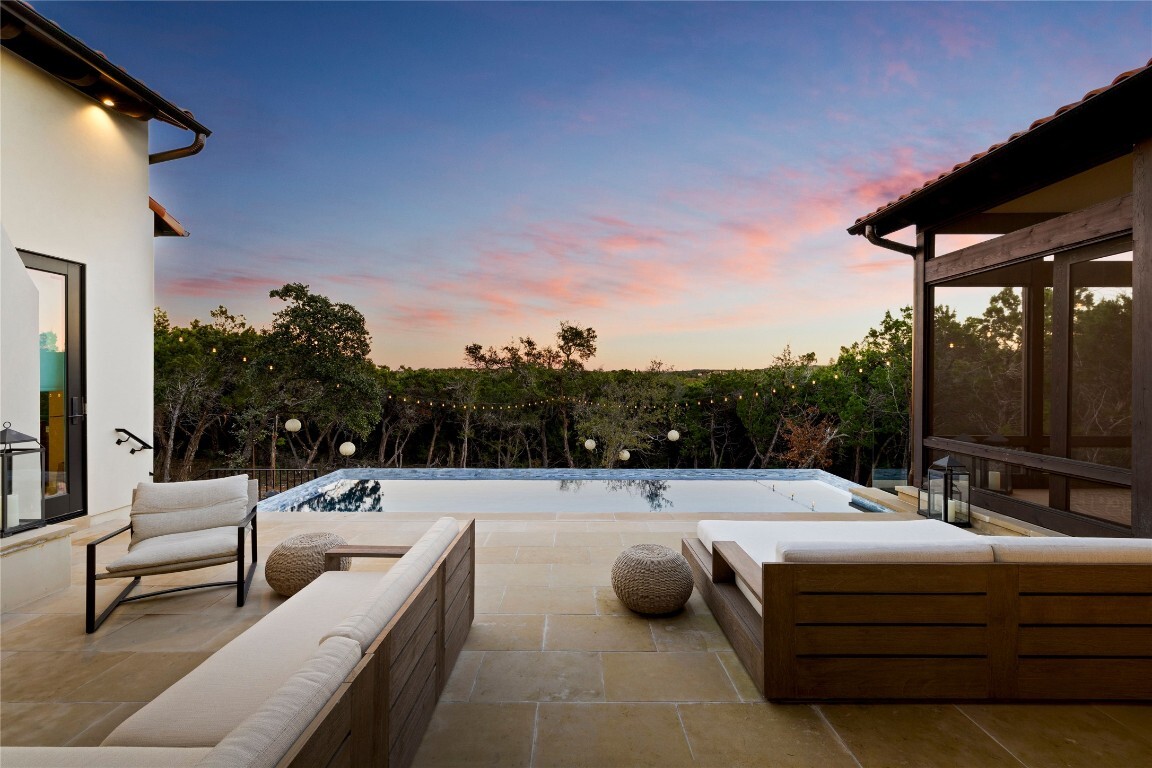 Property Photo: 4401 Amarra Drive 14 TX 78735