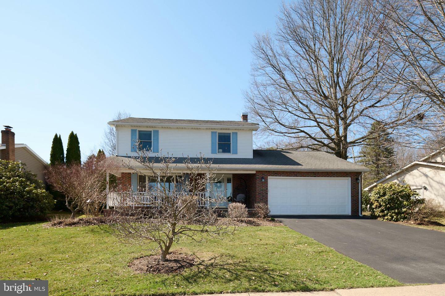 Property Photo: 628 Berkshire Drive PA 16803