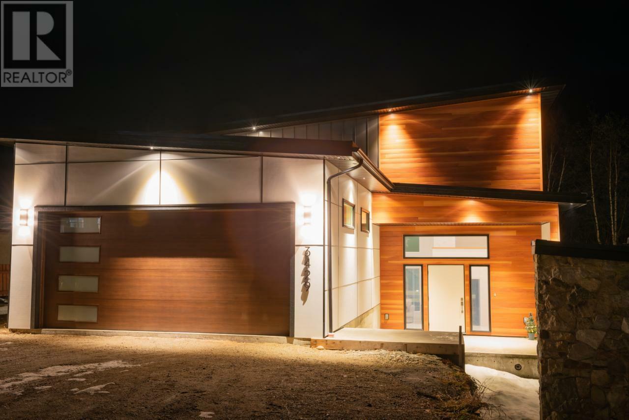 Property Photo: 3429 8th Avenue BC V1N 4L1