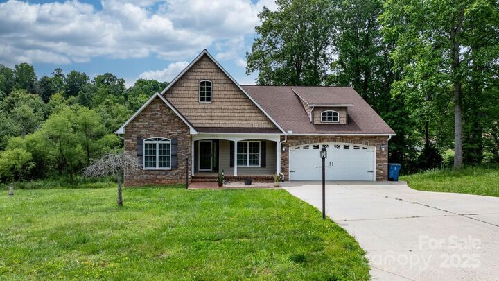 1263 Waterford Drive  Hickory NC 28602 photo