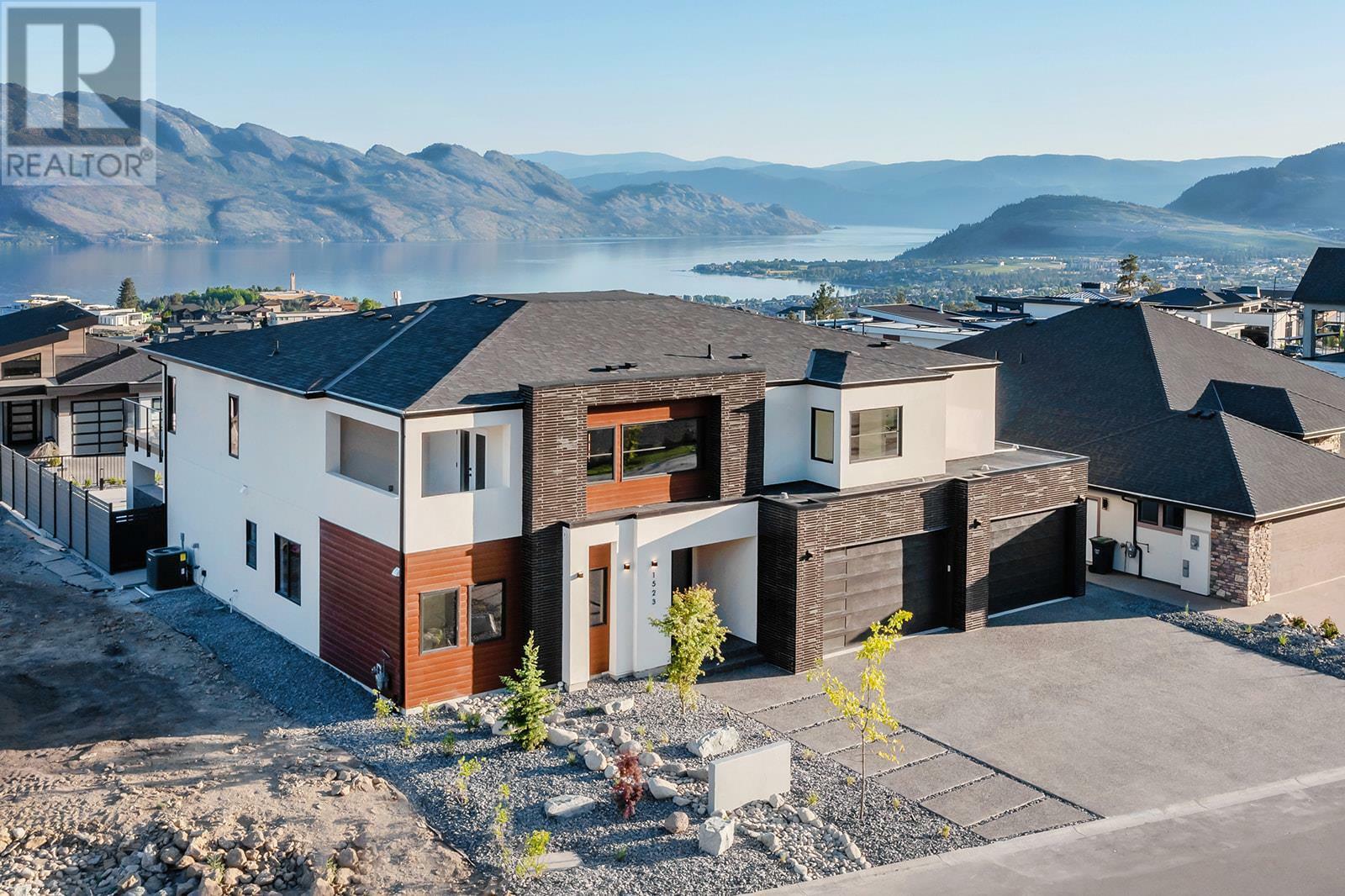 1523 Cabernet Way  Kelowna BC V4T 0E1 photo