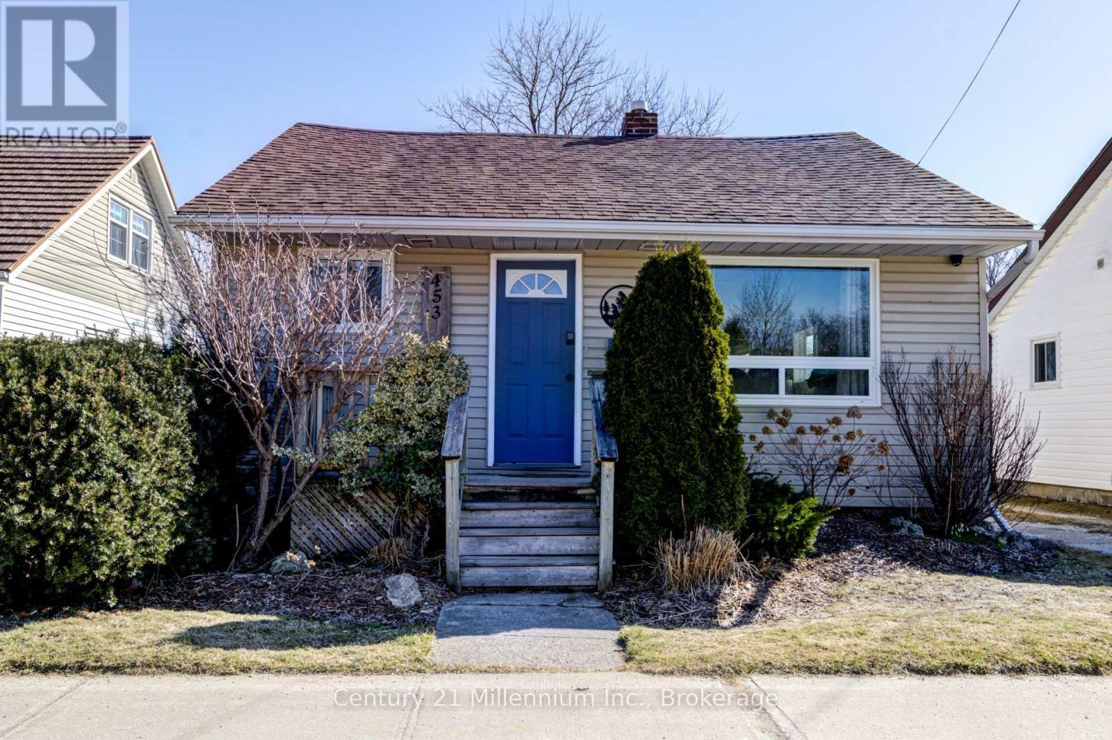 Property Photo:  453 Birch Street  ON L9Y 2W4 