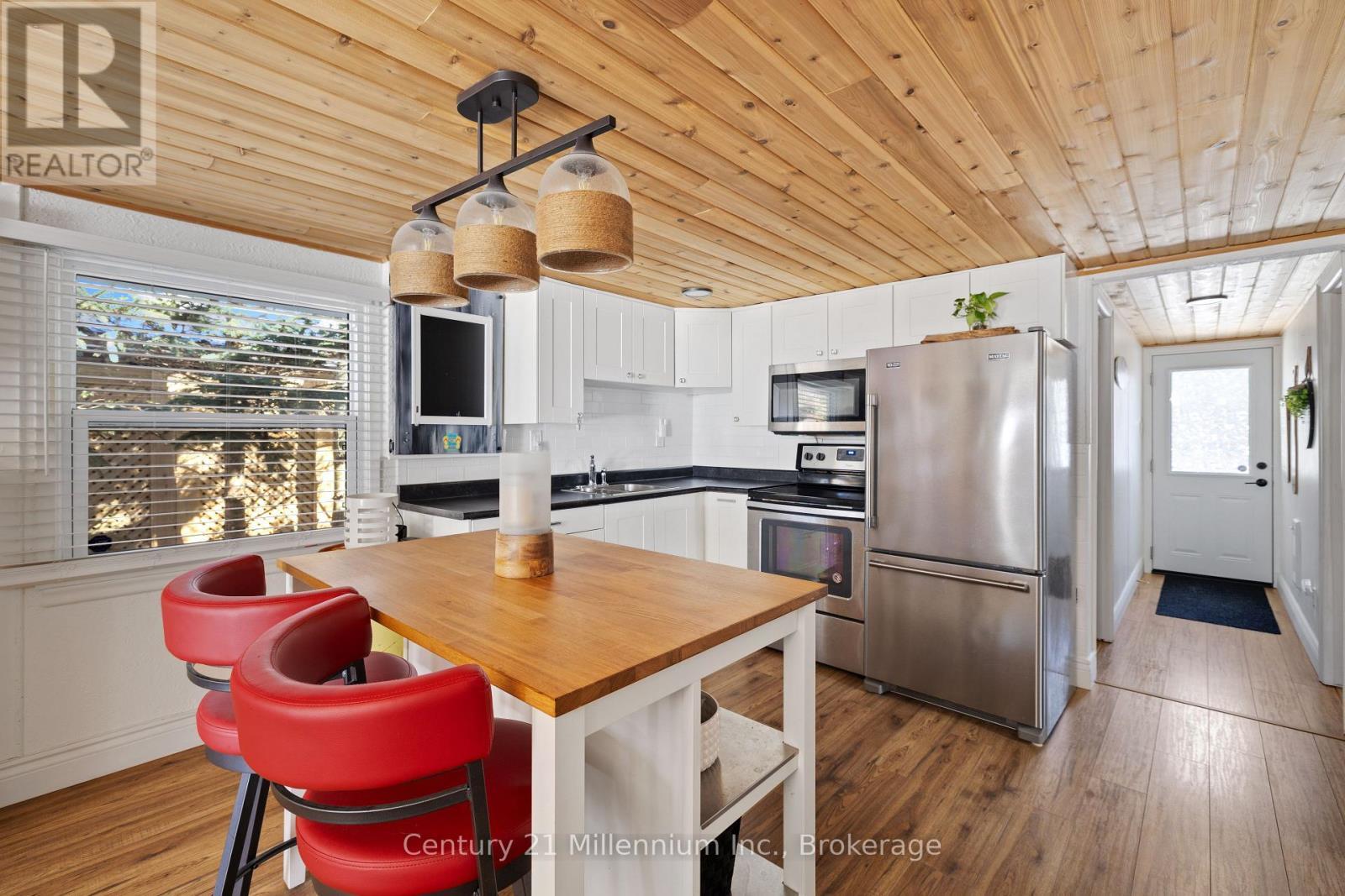 Property Photo: 7 69th Street North ON L9Z 1T9