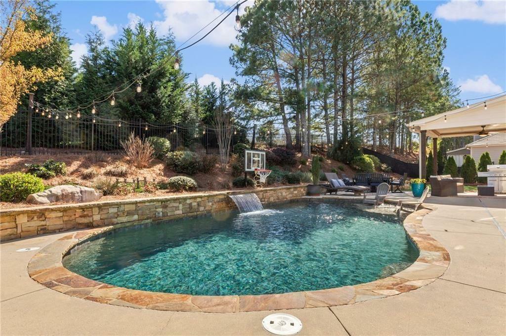 Property Photo: 9085 Maple Run Trail GA 30506