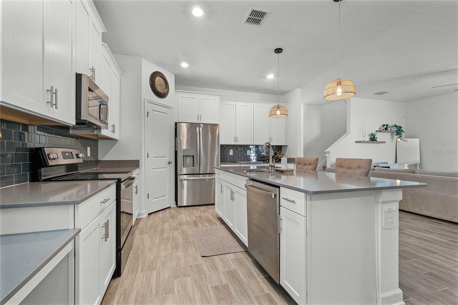 Property Photo: 11518 Rhyme Avenue FL 32832