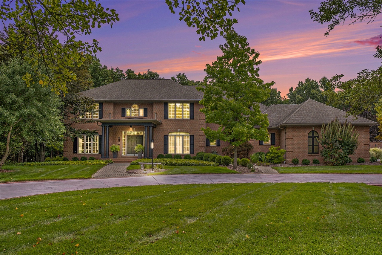 Property Photo: 2016 Valleyview Drive MI 48105-9588