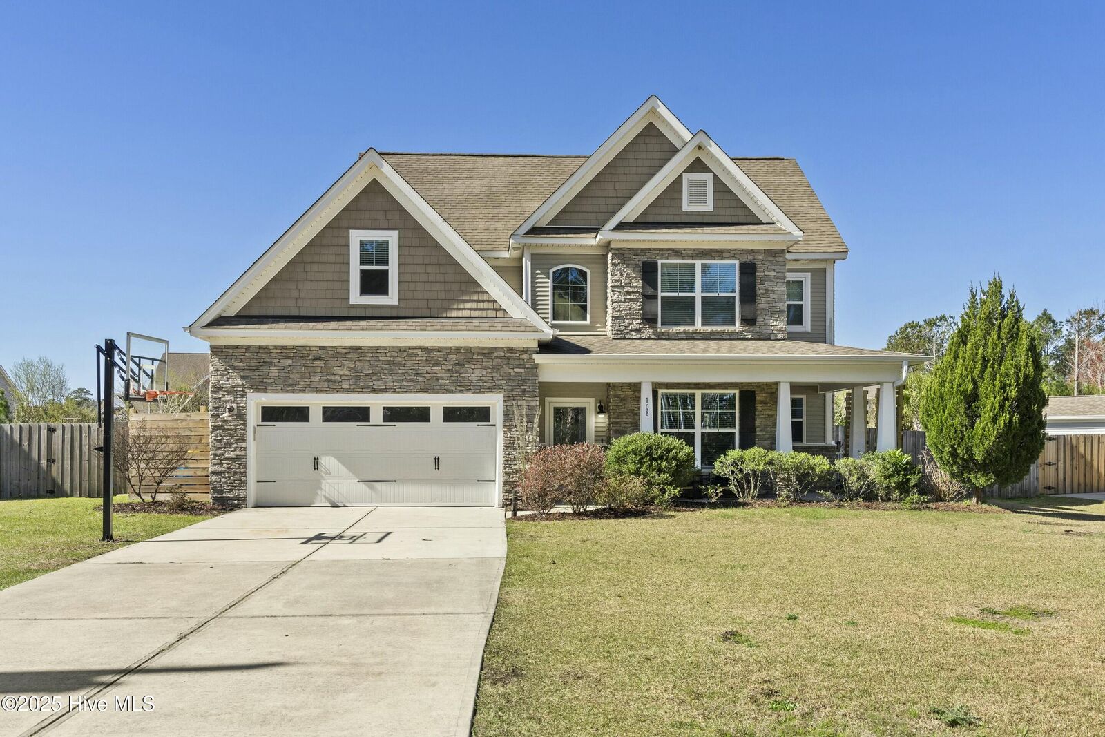 Property Photo: 108 Center Drive NC 28443