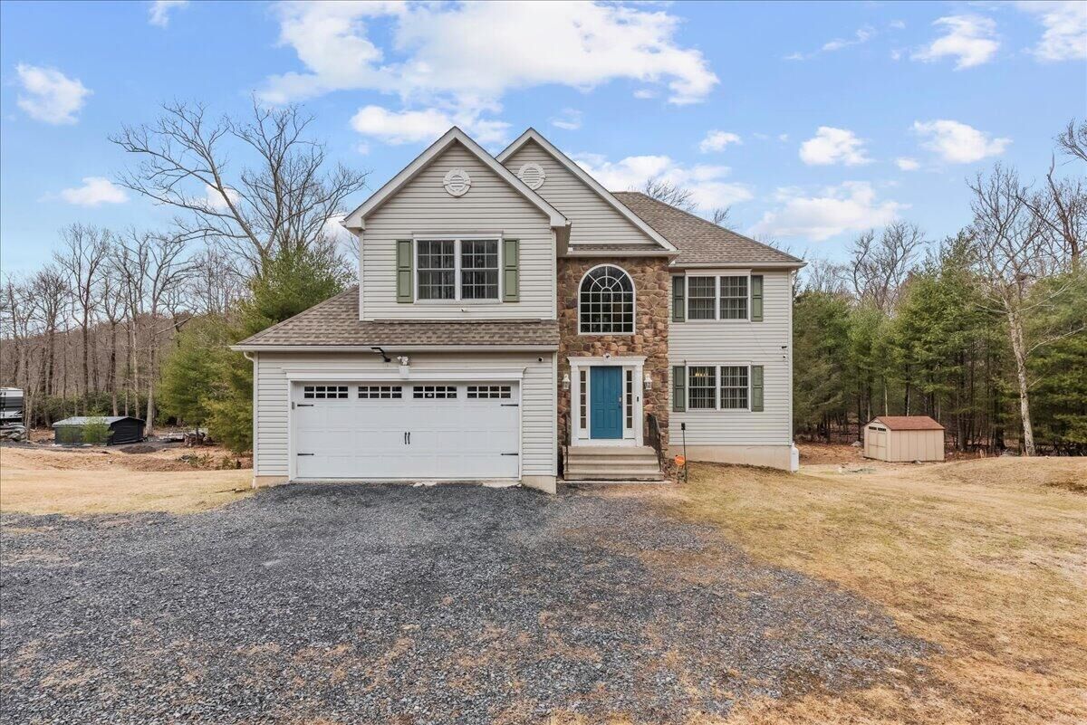 Property Photo: 1081 Delaware Lane PA 18360