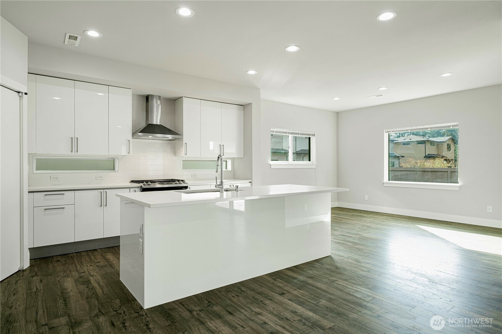 Property Photo: 21715 SE 275th Street WA 98038