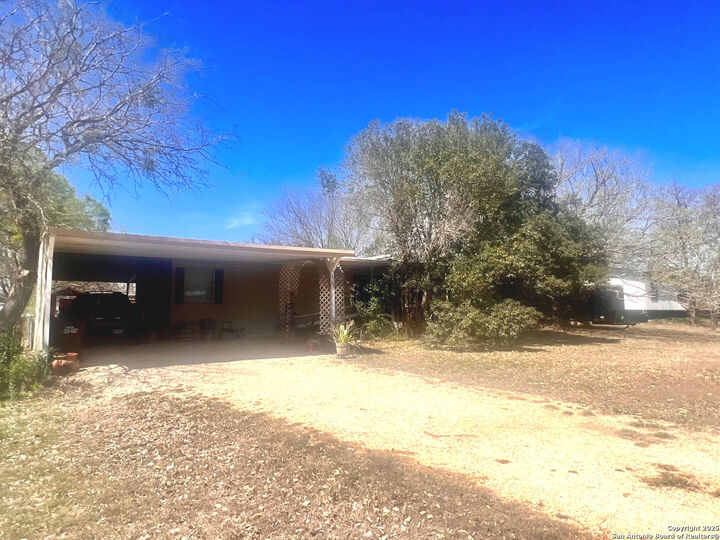 Property Photo:  6207 Pioneer Ridge  TX 78245 