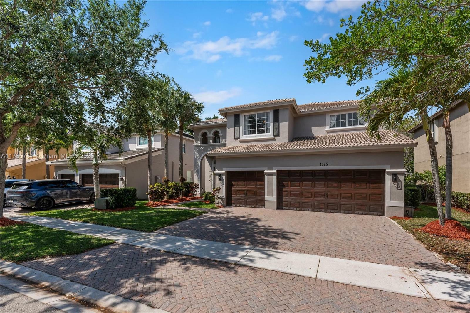 Property Photo: 4075 Cascade Ter FL 33332
