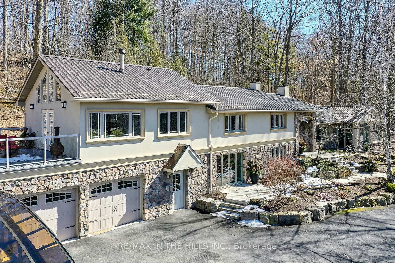 Property Photo: 15357 McLaughlin Road ON L7C 2B5
